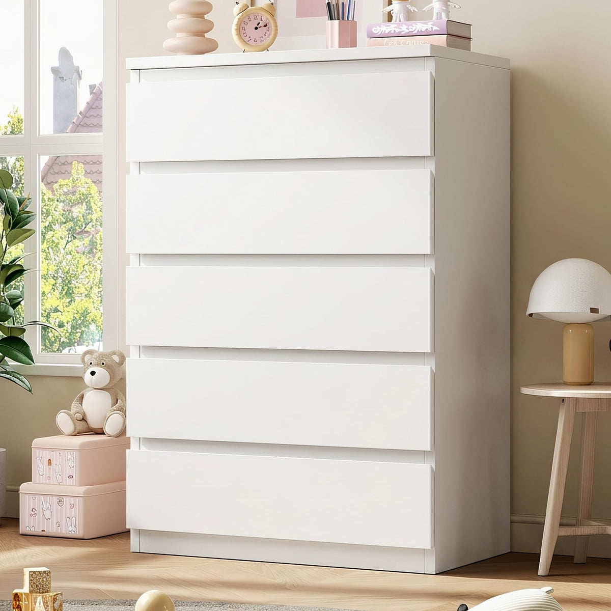 White 5 Drawer Dresser Chest of Drawers T81319