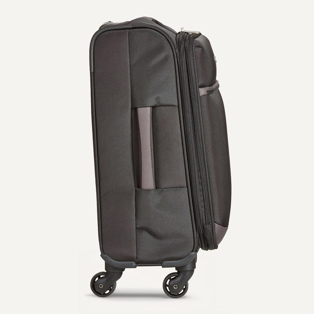 18" Medium Expandable Softside Suitcase with Spinner Wheels, Black T333